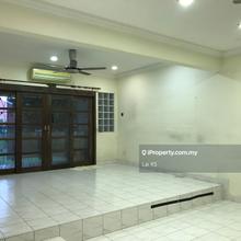 Single storey bungalow with big land at ss19