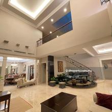 Tastefully Renovated High Ceiling Bungalow with Private Huge Garden