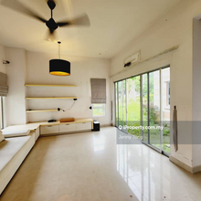 Freehold luxury 2 and half storey corner house 
