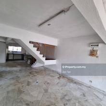 Taman Sri Muda 3 Storey Terrace house for Sale