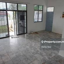 1 Storey Semi- D Terrace House @ Taman Kempas for Rent