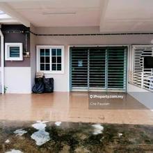 Rumah Teres Setingkat Untuk Dijual Dekat Utp