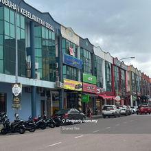Bandar kluang town 3 storey Shoplot for sales 