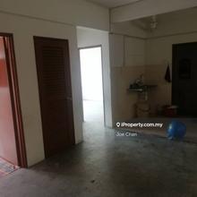 Pangsapuri Seri Pelangi, Tasik Prima, Puchong Apartment