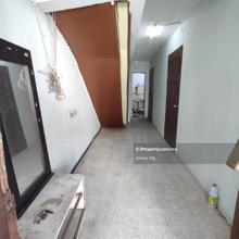 End Lot 2. 5 storey @ Desa Setapak, Setapak, 5r 3b Semi Furnish ROI 6%