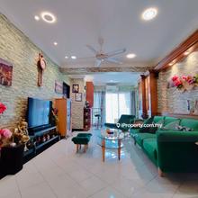 Awana Puri Nice Renovation wall distance to MRT Station Freehold Condo