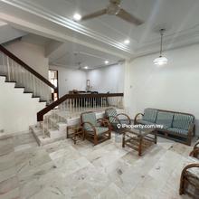 Super Cheap / Renovated Well Maintained / Kitchen Extended / Freehold