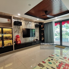 3 and half storey villas with private lift 