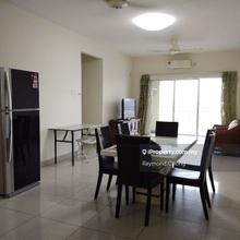 Endah Promenade corner unit for Rent