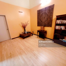 Facing Open 22x75 House Bandar Kinrara Low Density Good Condition