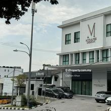 Commercial bungalow for Sale