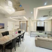 Type:  Sandringham, Renovated 2.5-Sty Semi-D 