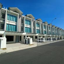 Terrace house for Sale