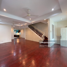 Renovated 2 Storey Link House at Desa Sri Hartamas 