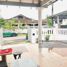 Spacious Home in Bbu Move-In Ready Extended Kitchen