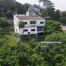 Big Land Size Bungalow House