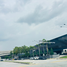 Semi d factory for rent with aircon