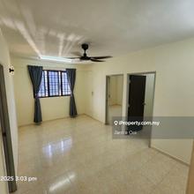 Sri wangsa jelutong block 75 partly furnished for rent