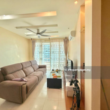 Bayswater Condominium For Rent !!