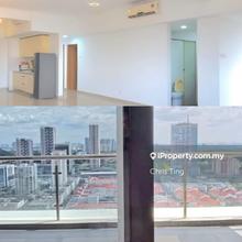 Limited high floor Lshape balcony unit with unblock city n forest view