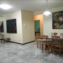 Mid floor & prime location