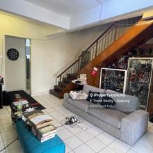 Terrace house for Sale