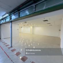 Retail shop in Menara City One Plaza