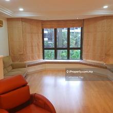 Buying at Sri Kenny  this unit is a must-see 