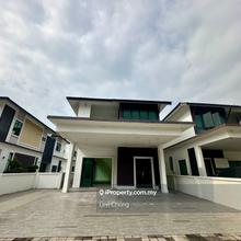 Double storey semi-d unit at the gulf for sell @ rm1.2m