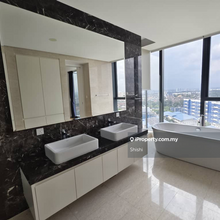 Astaka bukit senyum big unit 5beds with private lift for rent Rm7500 