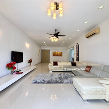 Exclusive Residence at The Uban, Low Density Living with 3 Carparks!