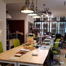 Bandar Puteri 6 double Storey end lot 2400sf