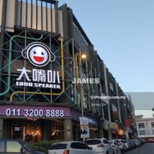 Sri Petaling 3-Storey Corner Lot, High Visibility, Ample Carpark