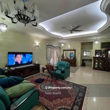 Good condition spacious and renovated semi-d