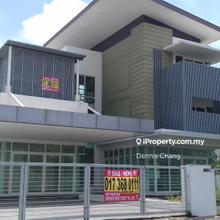 Corner, 3 Storey Bungalow house @ Taman Nadayu 92, Kajang 2