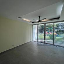 USJ One Avenue Condo Ground Floor for Sale / 2 carparks / Subang Jaya