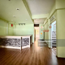 1st Floor Intermediate Shoplot For Rent 