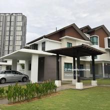 Semi-D house 