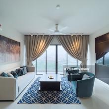 Fully furnished dualkey unit with unblocked views. Ready for moving in