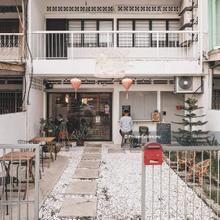 Terrace house for Sale
