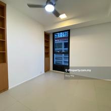 Pool View Partly Furnished Luxury Unit Arcoris Soho