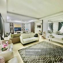 Beautifully renovated unit with ID, big size with 4 rooms! 