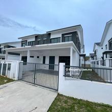 Semi-D house for Sale