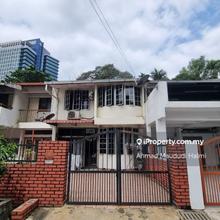 Freehold, Renovated, Matured area