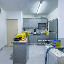 Corner unit! Bigger sqft! With extra window! Renovated unit!