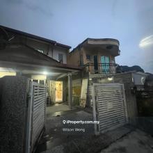 Taman Sri Gombak ( Fasa 10), freehold, fully renovated extended, below