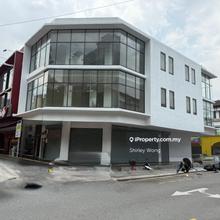 Desa etaling Business Center Corner Shop