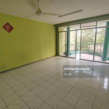 Spacious unit @ Venice Hill condominium with Chill & Cool Environment