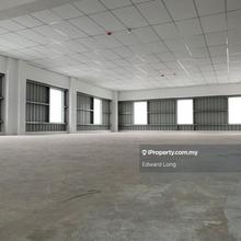 Brand new with cf, 1km from highway access