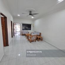 Jalan Pahlawan , Taman Unkgu Tun Aminah